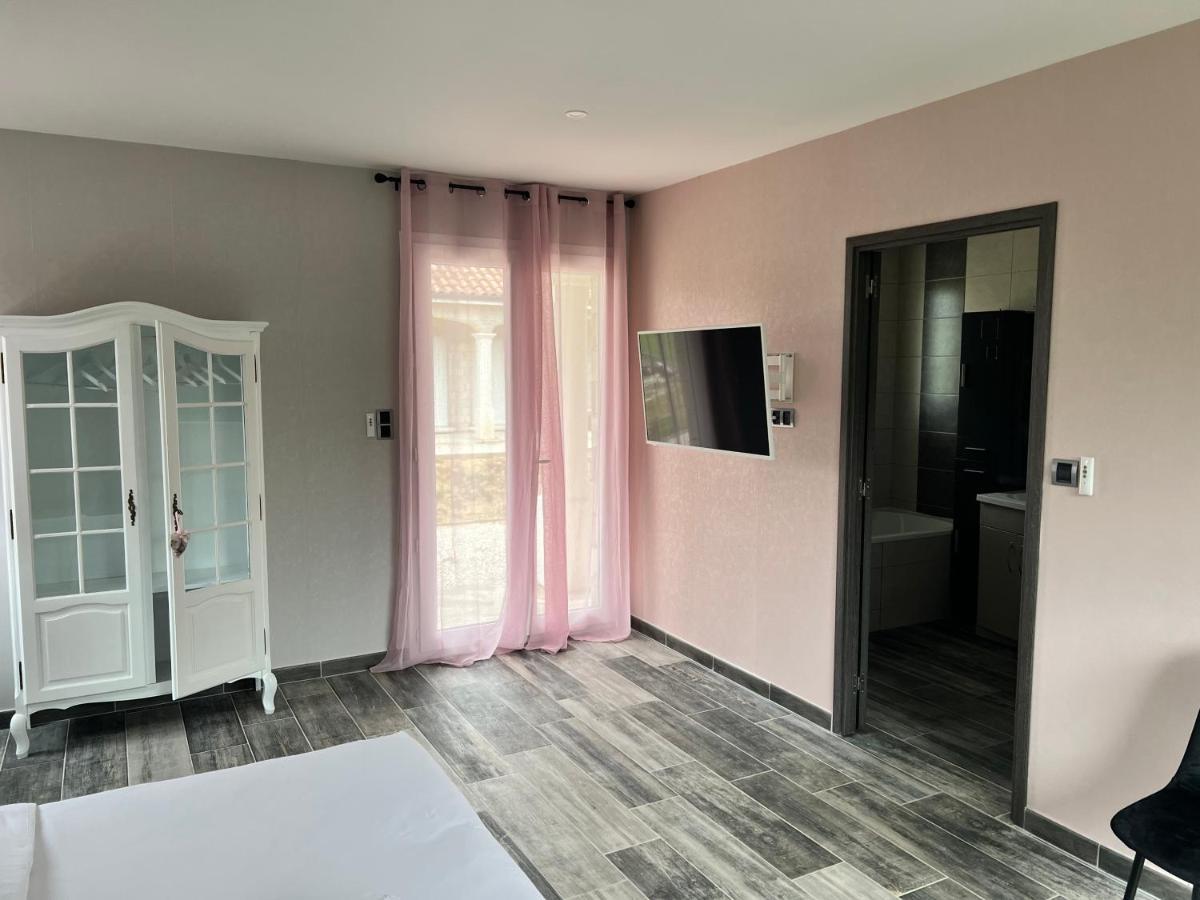 Chez Saliha Et Serge Lamarche-Sur-Saone Buitenkant foto